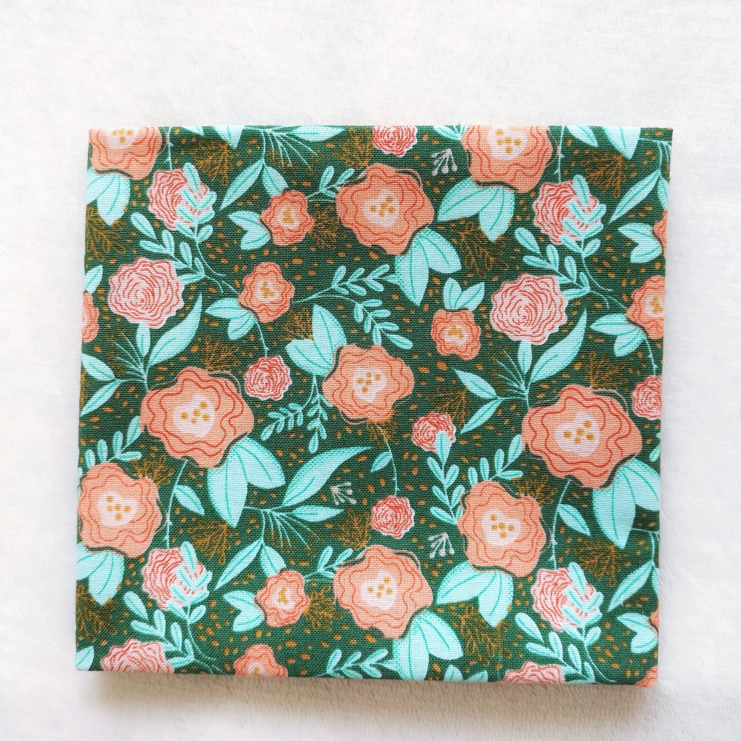Coral Rose Garden Fat Quarter – 100% Cotton Fabric (50x50 cm)