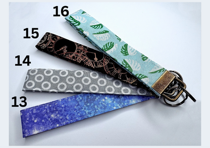 Keychain Wristlet | 100% Cotton | Fashion Accessories | Handmade Item | Gift Ideas | Colourful Pattern Selection | Fabric Key Fobs