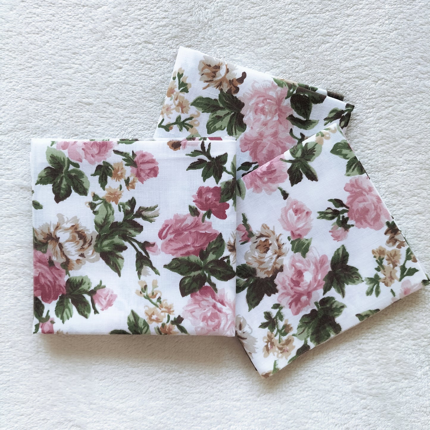 Vintage Rose Garden Fat Quarter – 100% Cotton Fabric (50x50 cm)