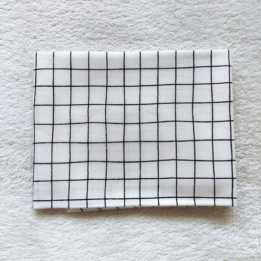 Minimalist Grid Fat Quarter – 100% Cotton (50 x 50 cm)
