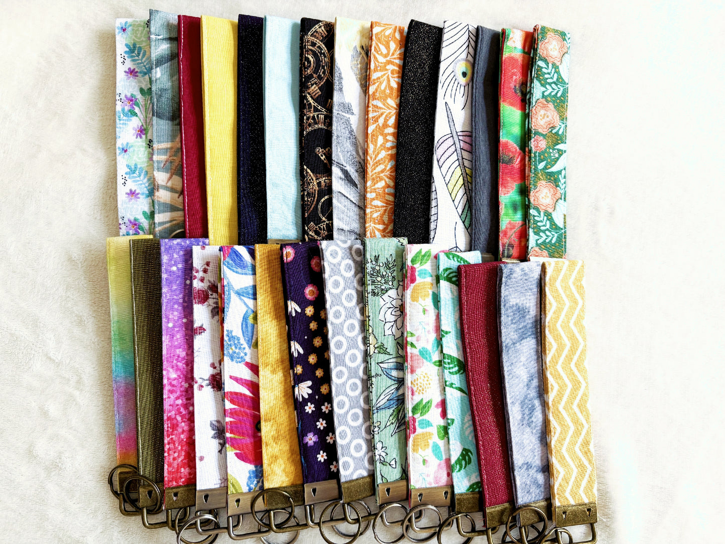 Keychain Wristlet | 100% Cotton | Fashion Accessories | Handmade Item | Gift Ideas | Colourful Pattern Selection | Fabric Key Fobs