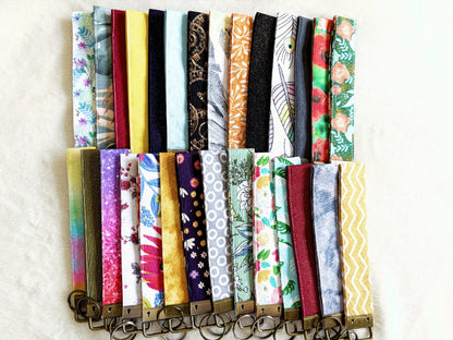 Keychain Wristlet | 100% Cotton | Fashion Accessories | Handmade Item | Gift Ideas | Colourful Pattern Selection | Fabric Key Fobs